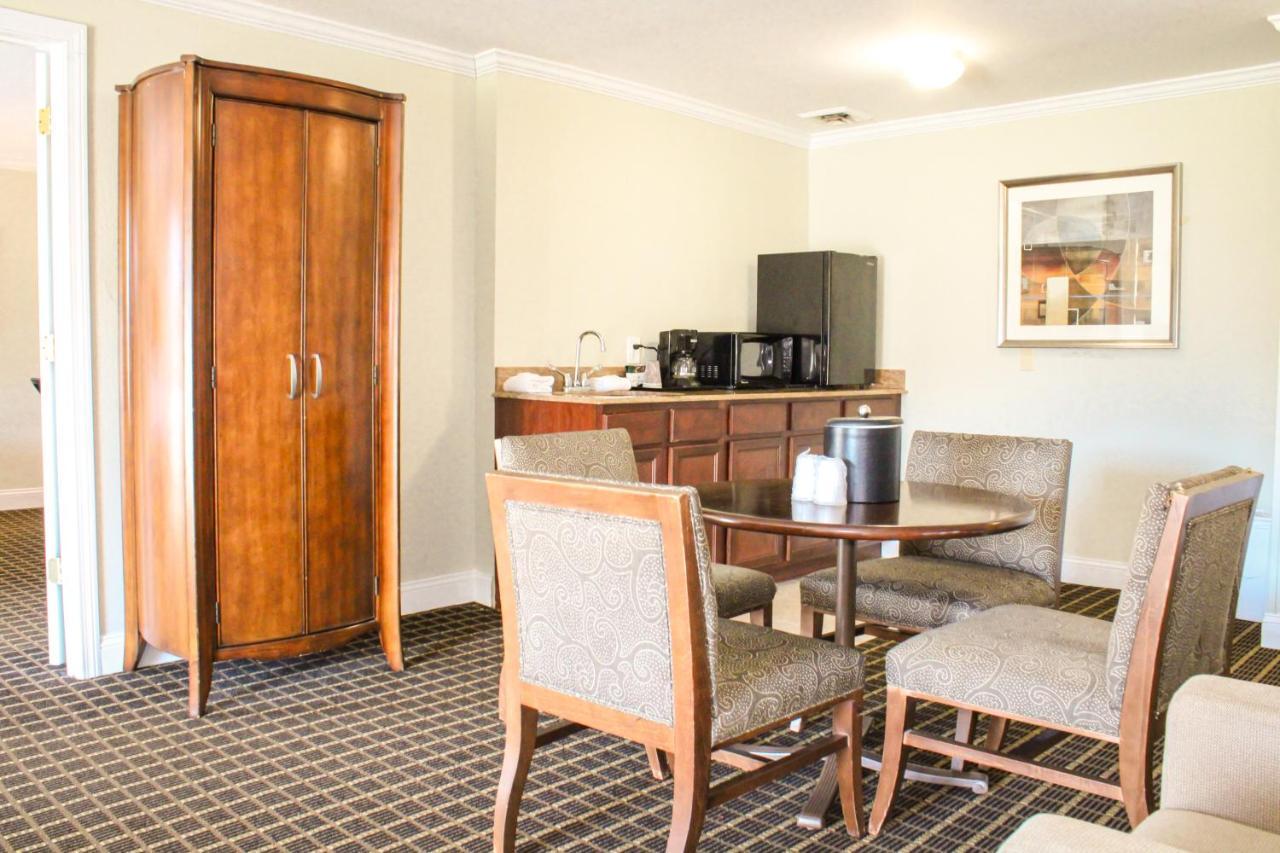 Cape Cod Irish Village - The Emerald Resort Barnstable Esterno foto
